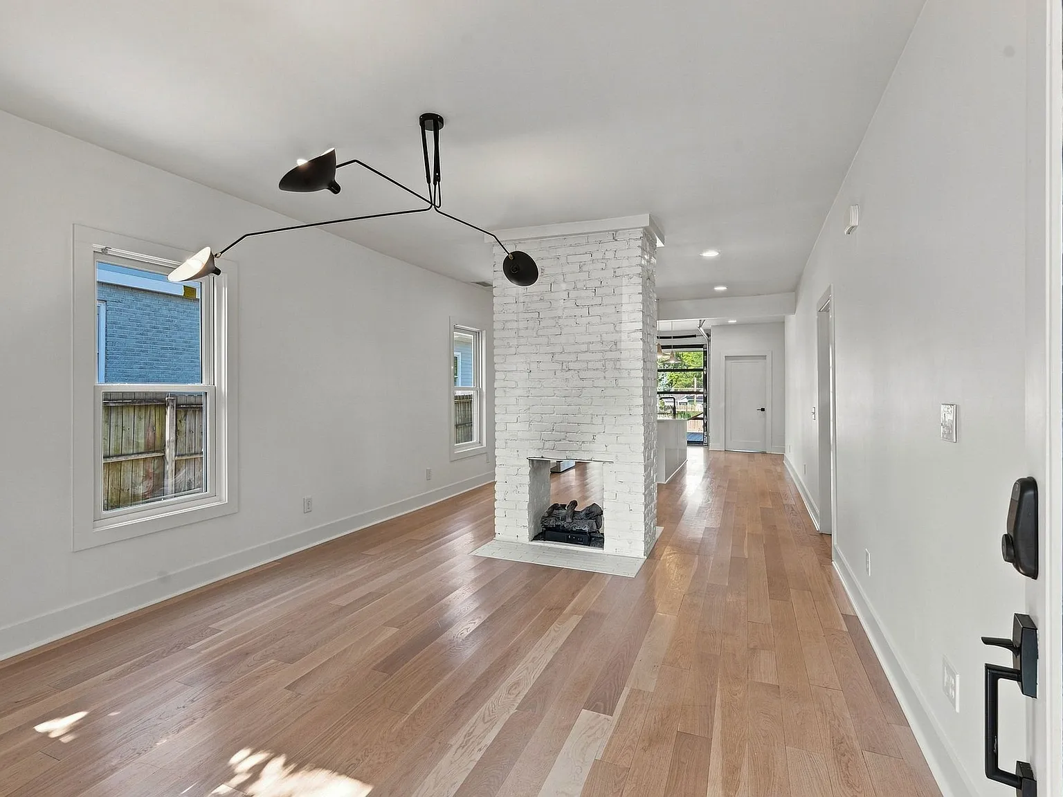 2 bed, 1322 sqft, $3,200 — Photo 4