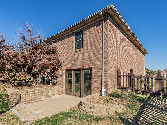3rd image of 5610 Creekstone Dr