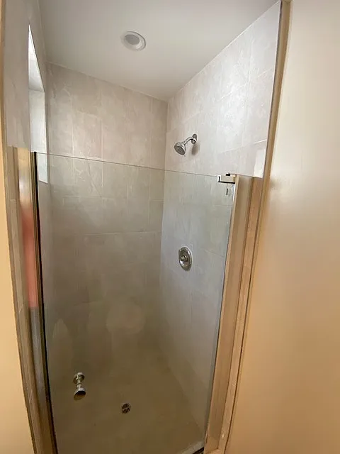 2 bed, 520 sqft, $2,300 — Photo 3
