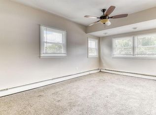 22 Baker Dr, Helmetta, NJ 08828