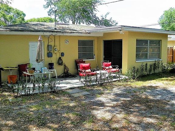 3rd image of 1573 Rosemont Dr