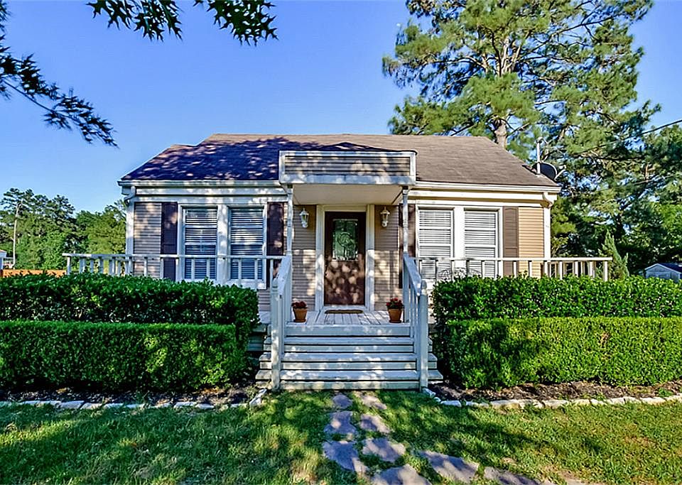 1st image of 202 Dogwood Trl