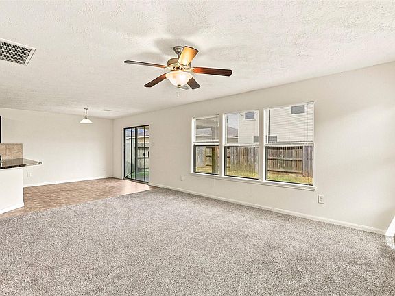 5th image of 1014 Hummingbird Point Ln