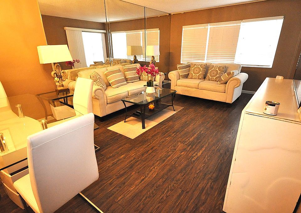 1st image of 400 NE 20th St APT C108