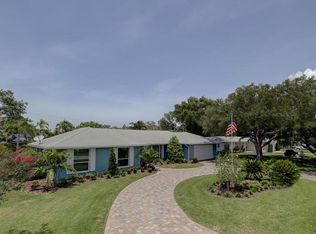 812 Allamanda Dr, Largo, FL 33770