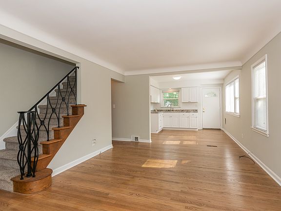 4th image of 20489 Country Club Dr