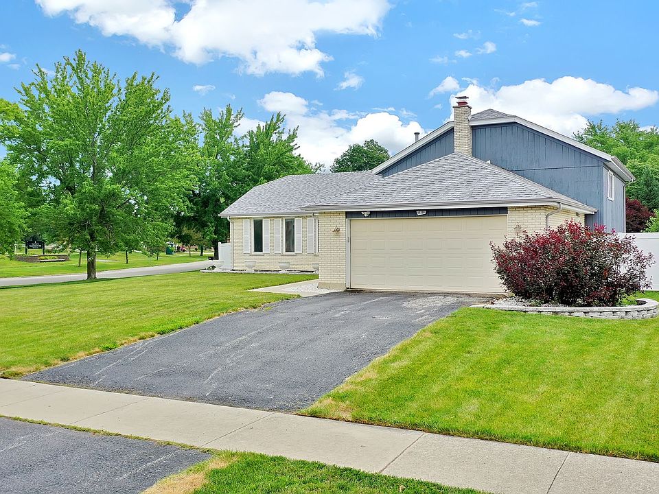 1st image of 15339 Devonshire Ln