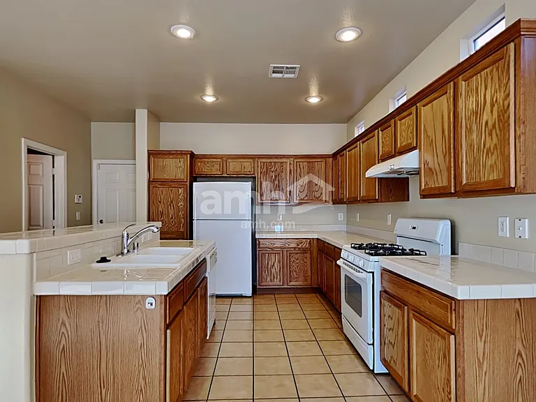 10395 Bolting Cloud Dr — Photo 3