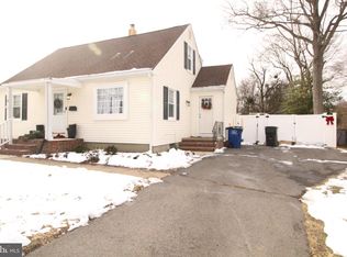 39 Charles Bossert Dr, Bordentown, NJ 08505