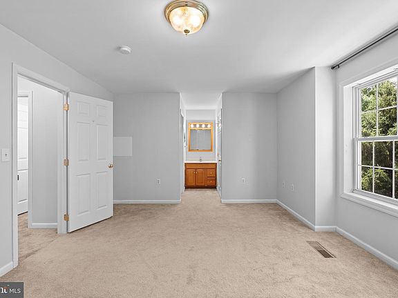 2nd image of 158 Kenley Ct