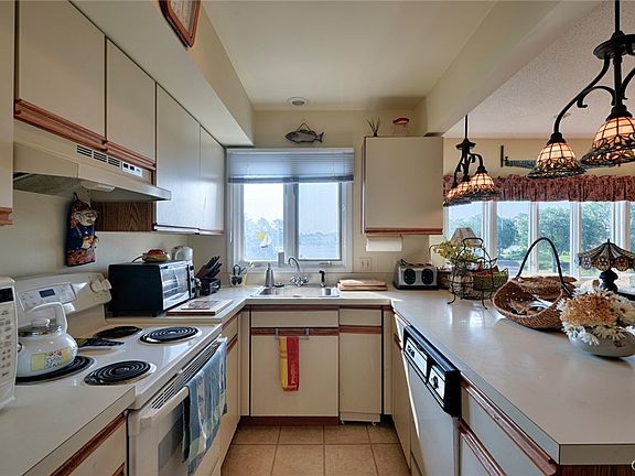 3rd image of 22236 Stone Gate Ln
