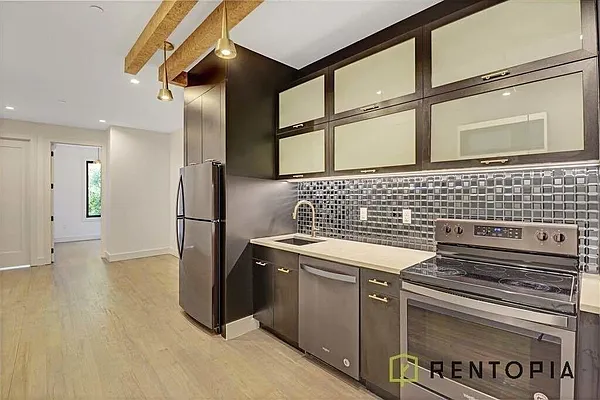 Rented by Rentopia | media 21