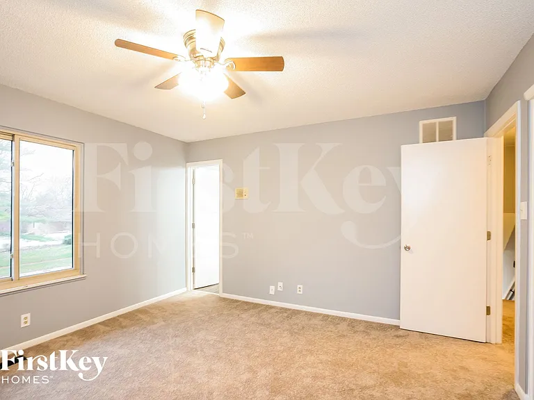 7843 Stafford Ln — Photo 8