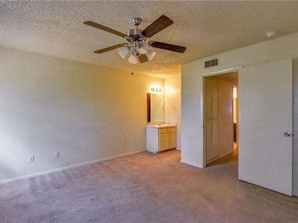 616 Race St APT D, Crowley, TX 76036