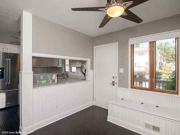 4th image of 250 Holiday Cir #49