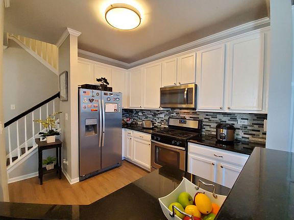 5th image of 1078 Horizon Dr #C