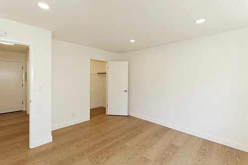Floor plan 210