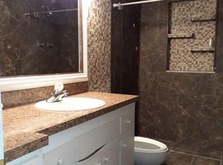 38046 8th Ave, Zephyrhills, FL 33542