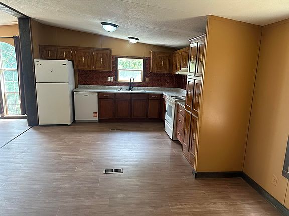 5th image of 2655 Fays Lane
