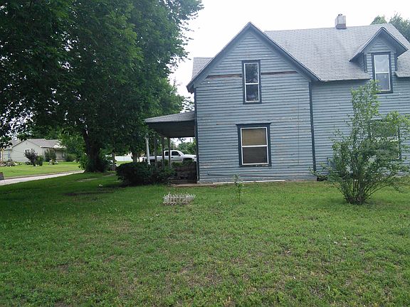 5th image of 325 N Blaine Ave