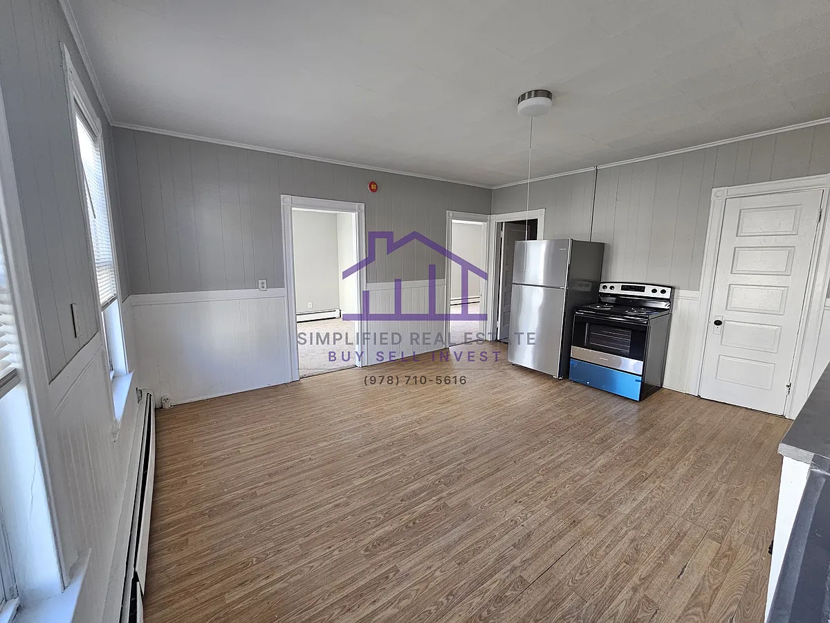 Building Photo - 93 Walnut St #1