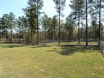 3rd image of 114 Hartsfield Dr