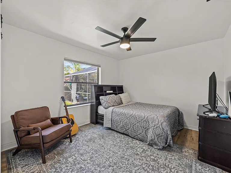 14248 Paddock Dr — Photo 17