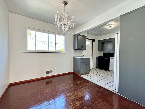 5th image of 1548 Steele St #1