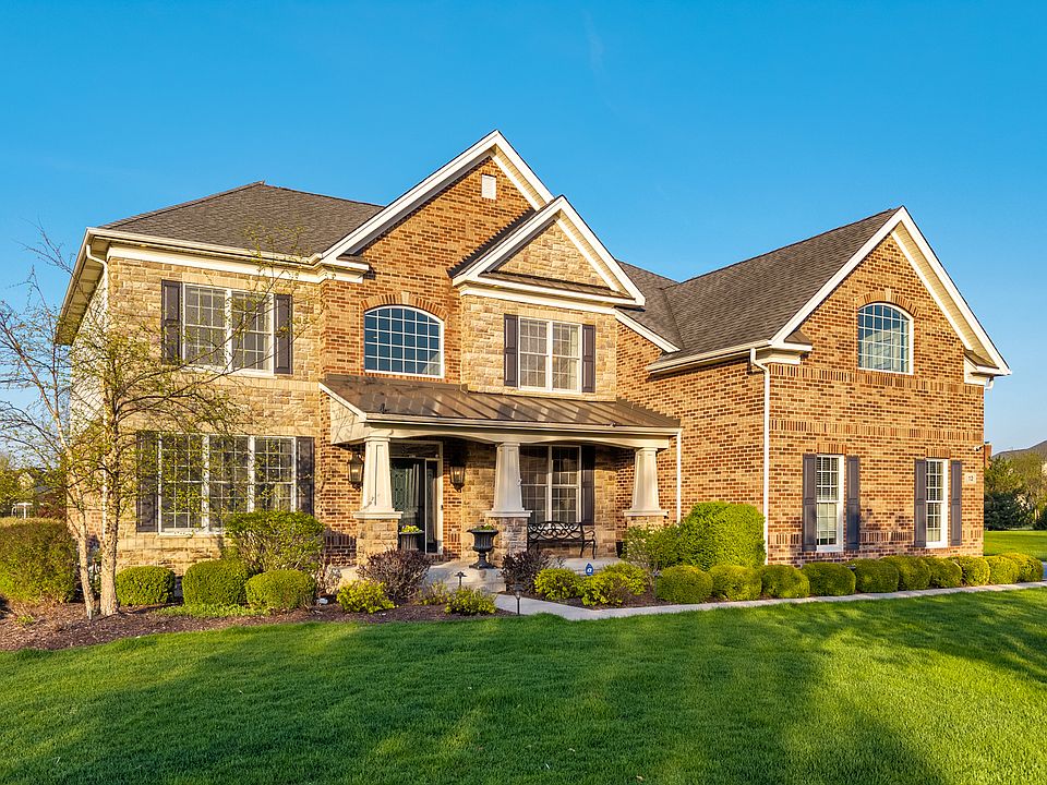 1st image of 12 Wood Oaks Dr