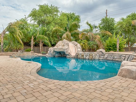 5th image of 2677 E Haymore Ct