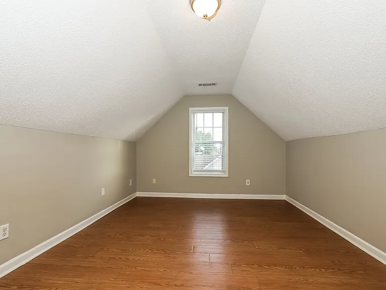 11081 Knotty Pine Pl — Photo 11