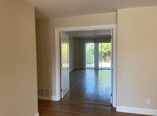 1059 Flying Fish St, Foster City, CA 94404