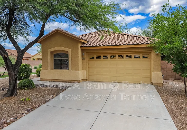 10489 E Bonpland Willow Dr — Photo 2