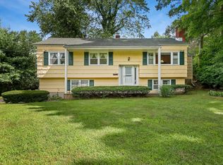 5 Grumman Ct, Norwalk, CT 06851