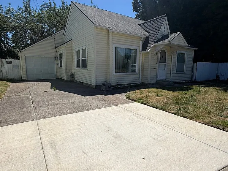 330 E Grant St — Photo 1