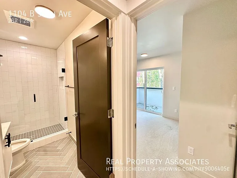1104B 34th Ave — Photo 20