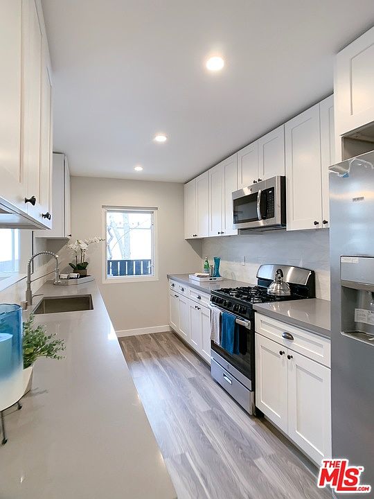 1st image of 18645 Hatteras St Unit 275
