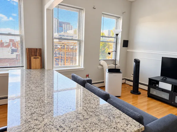 9 Bowdoin #14, Boston, MA 02109