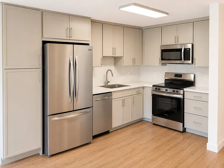 Solano Apartments — Photo 24