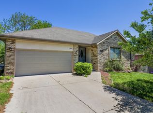 2934 S Scotts Ln, Springfield, MO 65807