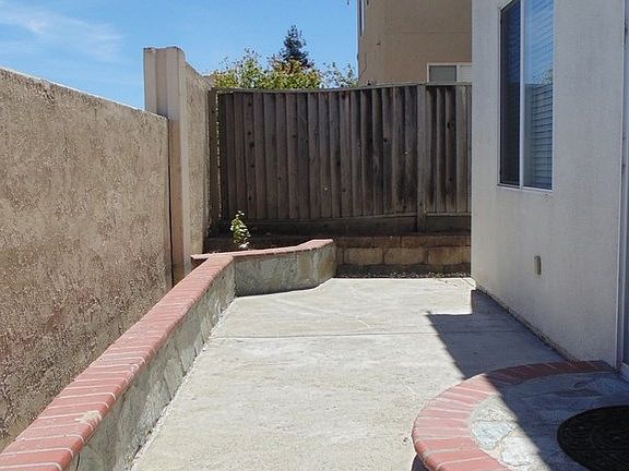 5th image of 3958 Selmi Grv