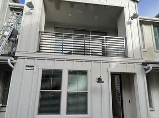 10916 N Honeysuckle Dr, Fresno, CA 93730