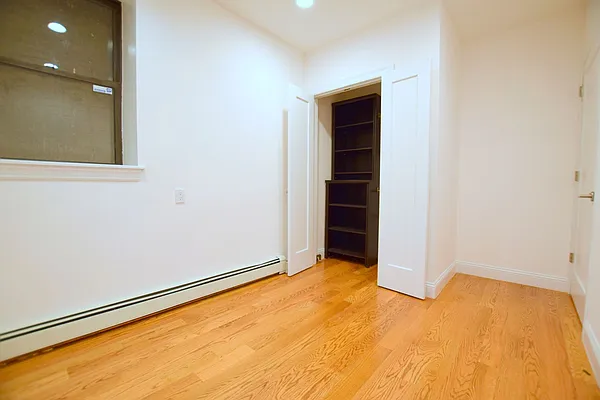 Rented by Uptown Flats LLC | media 50