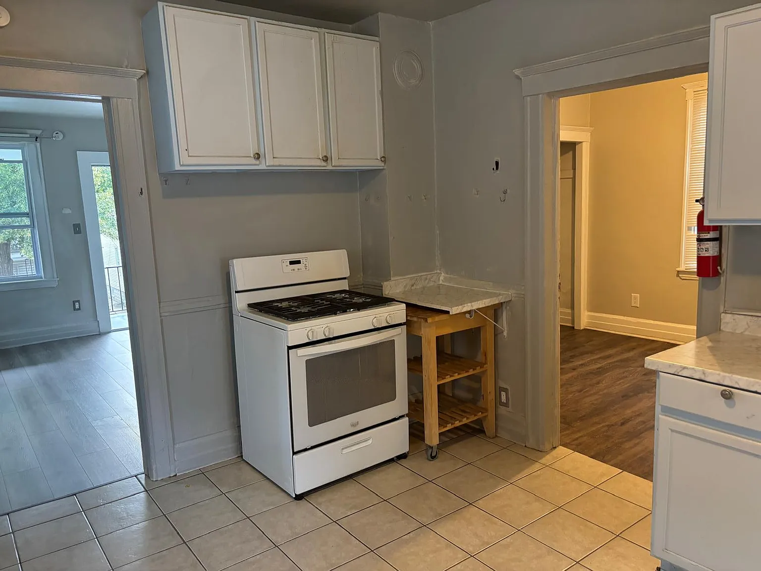 4 bed, 1320 sqft, $1,000 — Photo 3