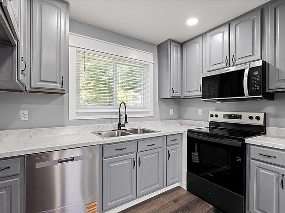 3rd image of 2900 Siener Ln