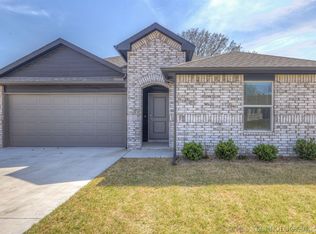 180 Canton Pl, Mannford, OK 74044