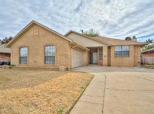 12020 SW 4th St, Yukon, OK 73099