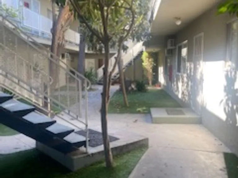626 E Chevy Chase Dr — Photo 11