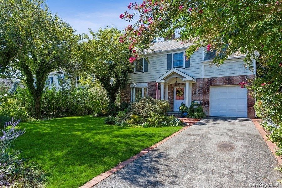 4 Whitehall Boulevard S, Garden City, NY 11530 Zillow