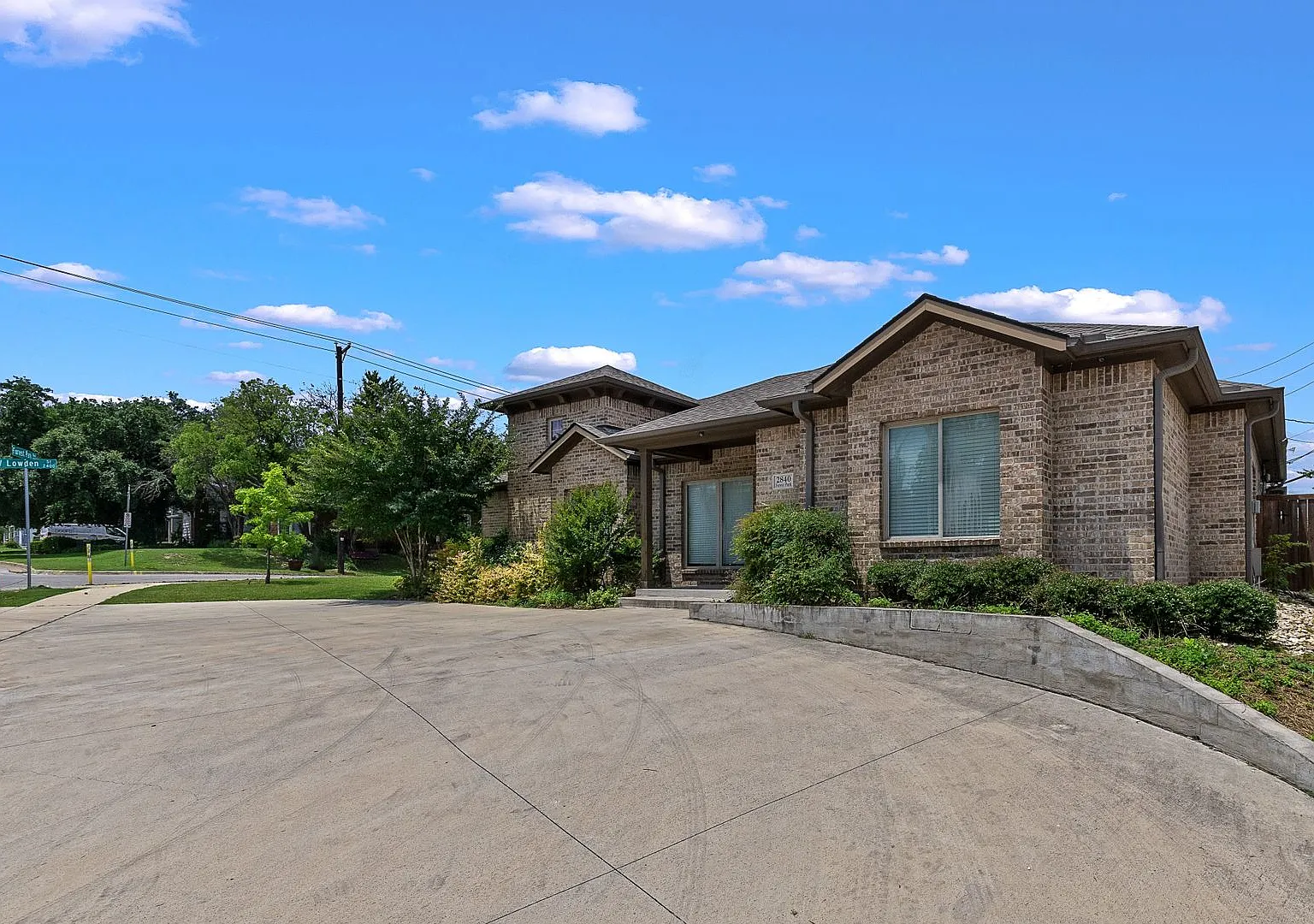 * Move In 2028 * 6 Bed 4 Bath Home, Walk To Tcu Campus, Free Monthly Housekeeping — Photo 2